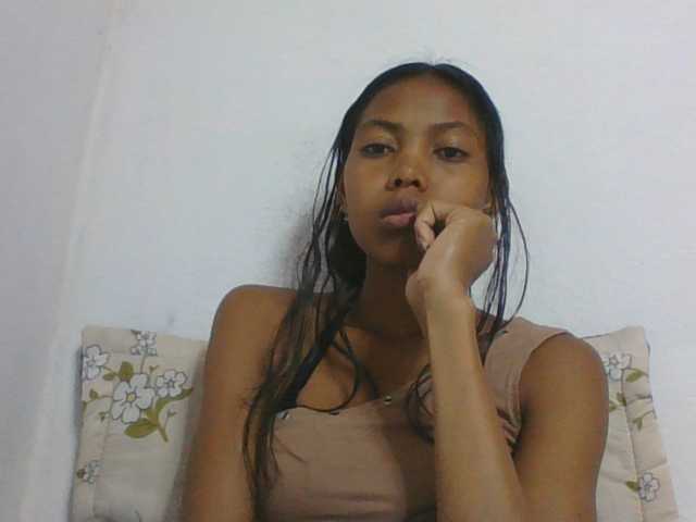 Layah7 live cam on BongaCams