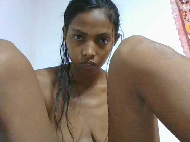 Layah7 live cam on BongaCams