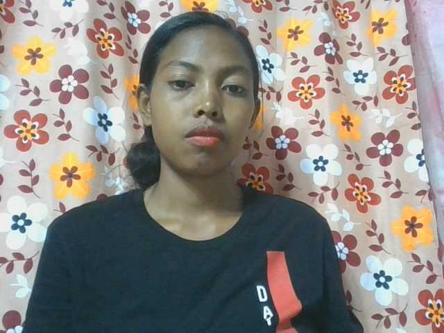 Layah7 live cam on BongaCams