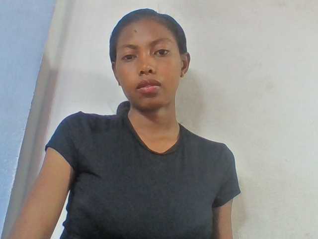 Layah7 live webcam show