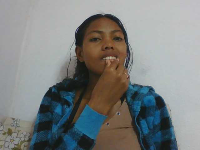Layah7 live cam on BongaCams