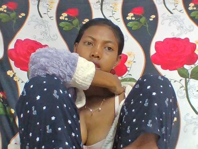 Layah7 live cam on BongaCams