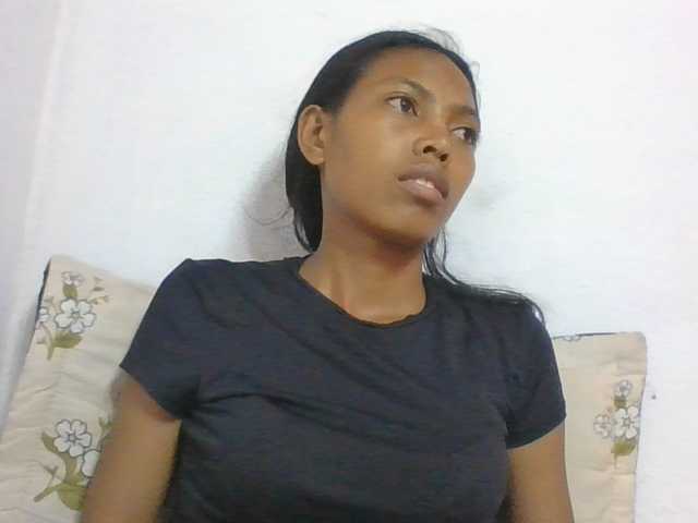 Layah7 live cam on BongaCams