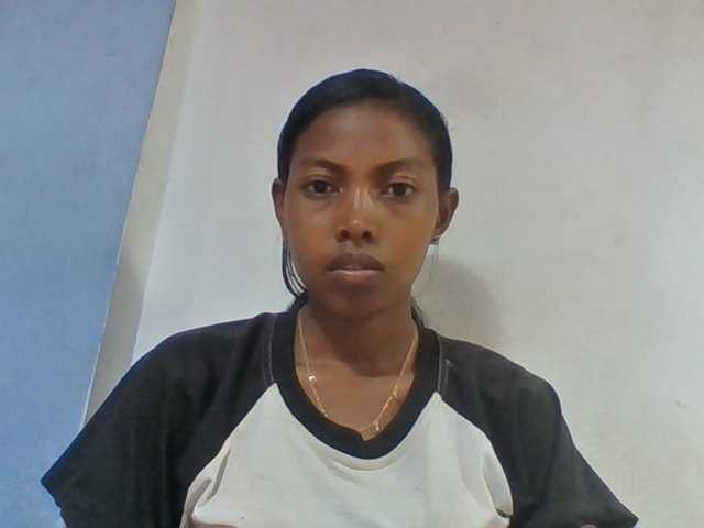 Layah7 live cam on BongaCams