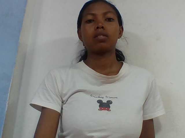 Layah7 live cam on BongaCams