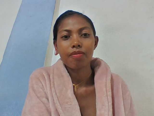 Layah7 live cam on BongaCams