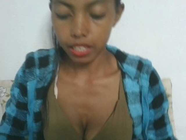 Layah7 live cam preview