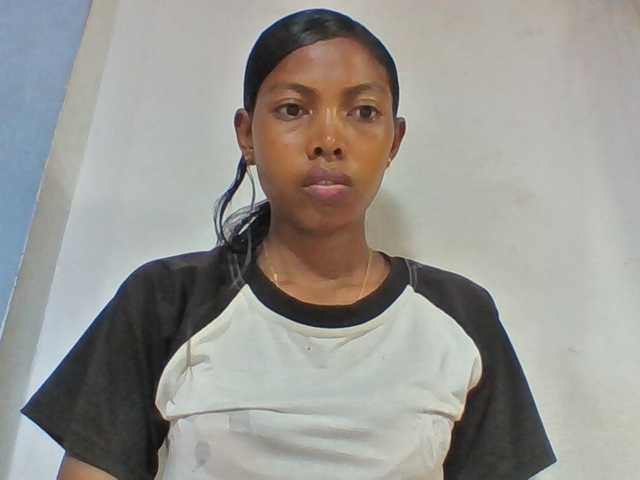 Layah7 live cam on BongaCams
