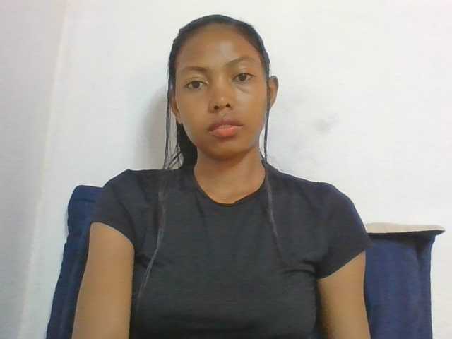 Layah7 live cam on BongaCams