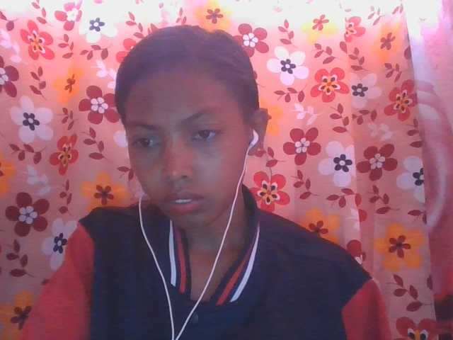 Layah7