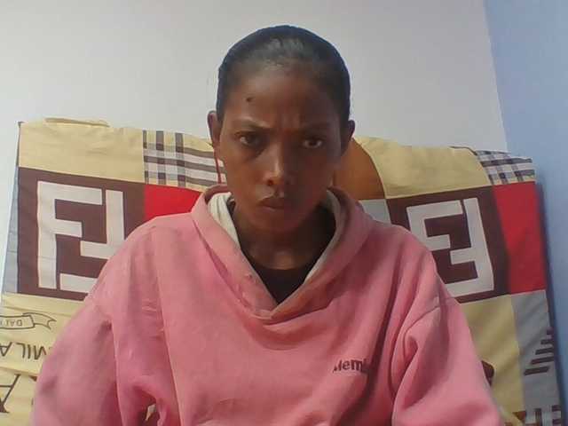 Layah7 live cam on BongaCams