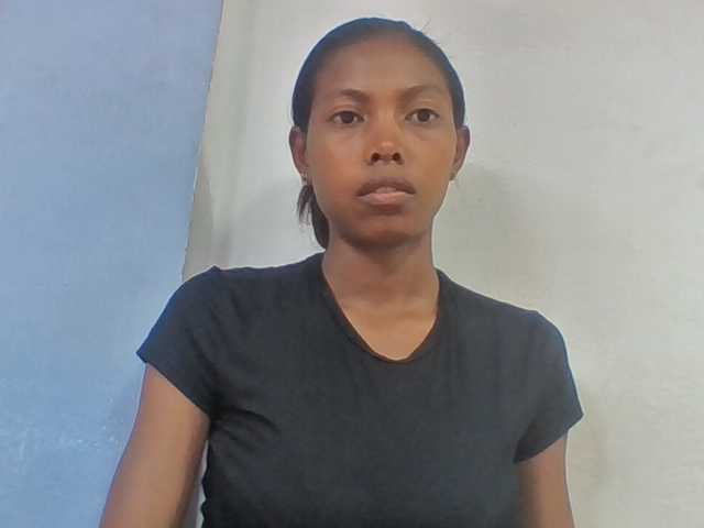 Layah7 live webcam show