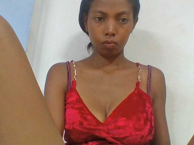 Layah7 live webcam show