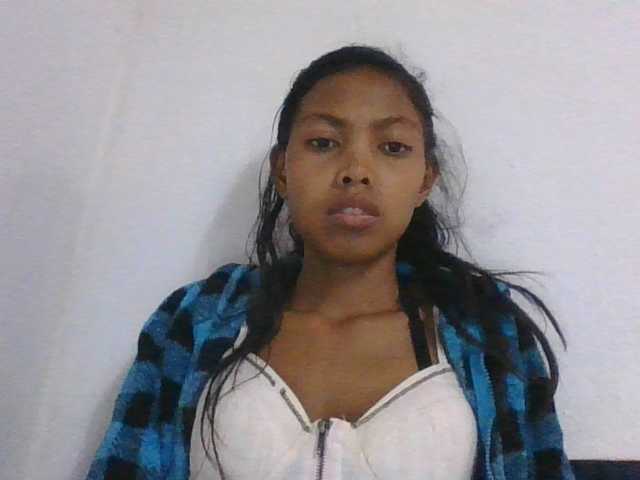 Layah7 live cam on BongaCams