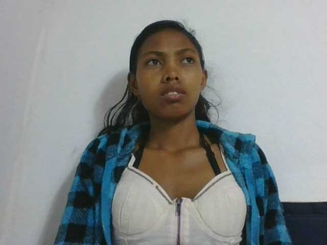 Layah7 live cam on BongaCams