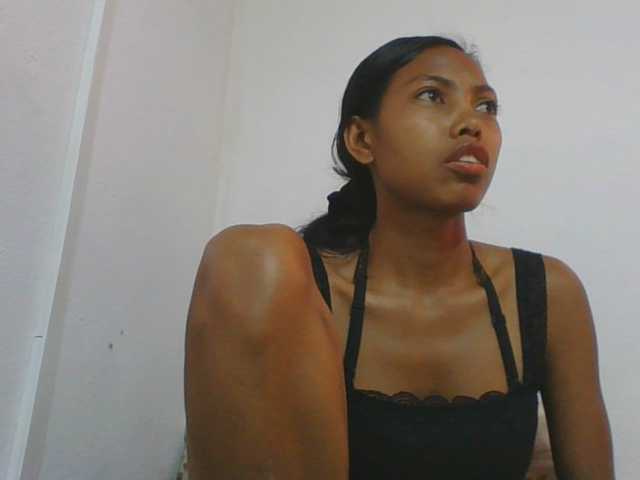 Layah7 live cam on BongaCams