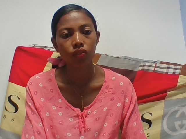 Layah7 live cam on BongaCams