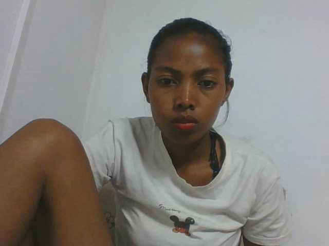 Layah7 live cam on BongaCams