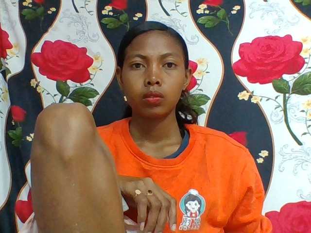 Layah7 live cam on BongaCams