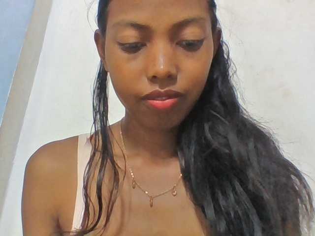 Layah7 live cam on BongaCams