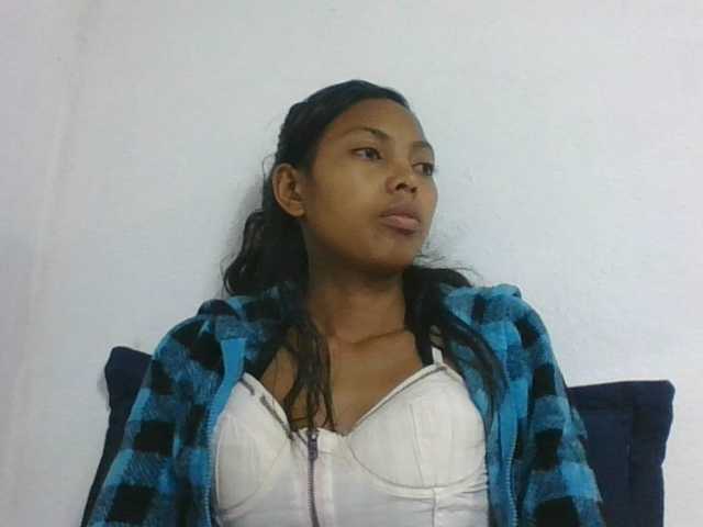 Layah7 live cam on BongaCams