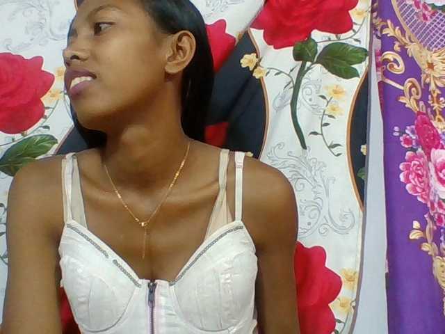 Layah7 live cam on BongaCams