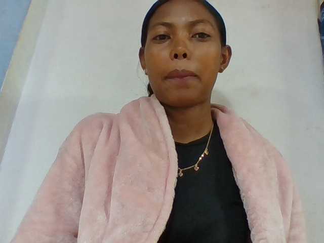 Layah7 live cam on BongaCams