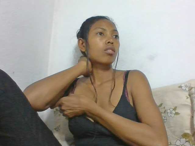 Layah7 live cam on BongaCams