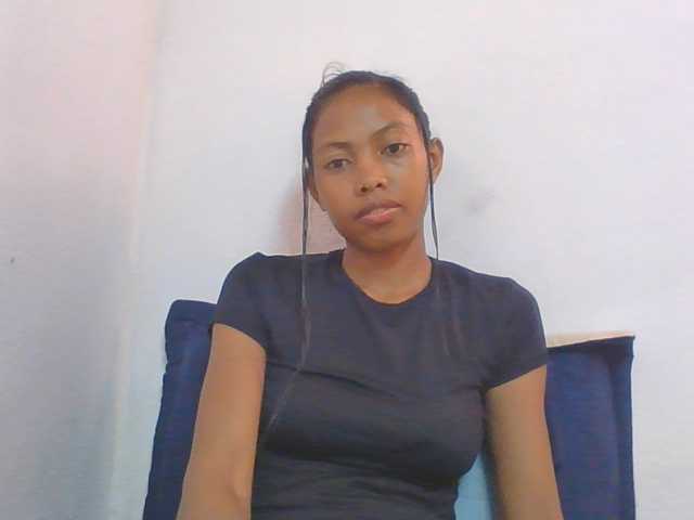 Layah7 live cam on BongaCams