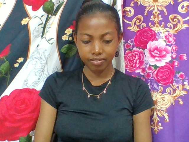 Layah7 live cam on BongaCams