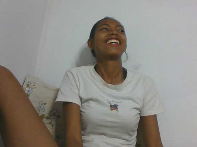 Layah7 live cam on BongaCams