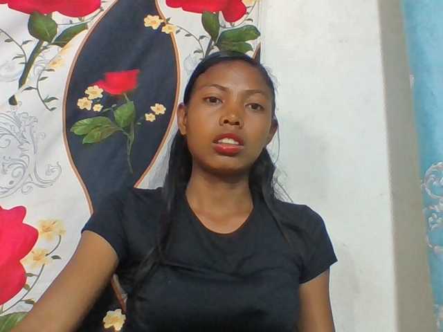 Layah7 live cam on BongaCams