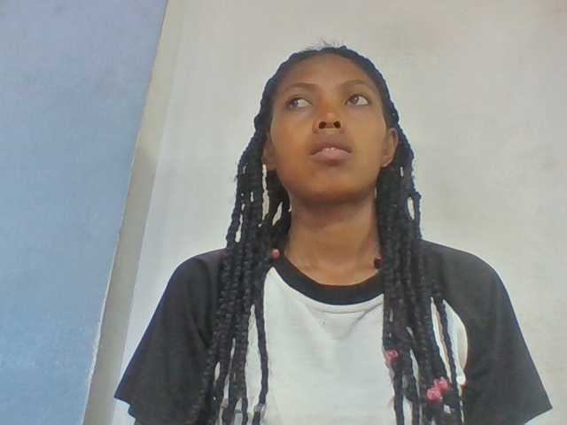 Layah7 live cam on BongaCams