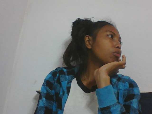 Layah7 live cam on BongaCams