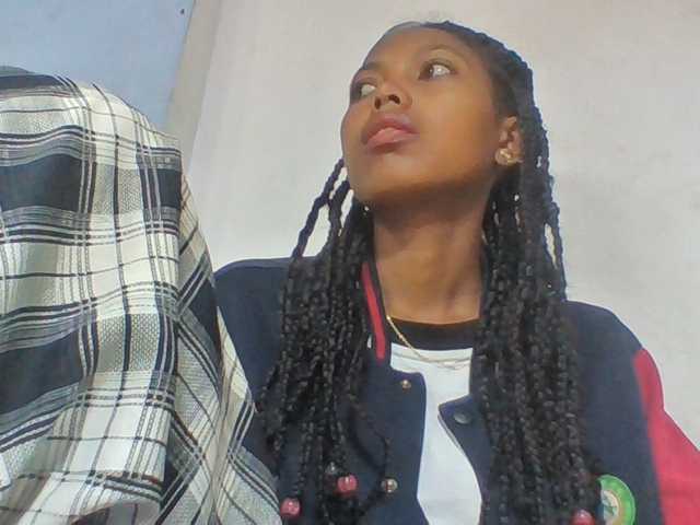 Layah7 live webcam show
