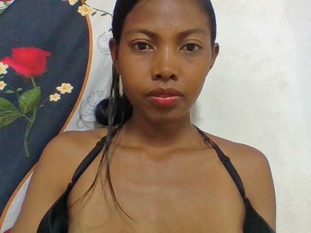 Layah7 live cam on BongaCams