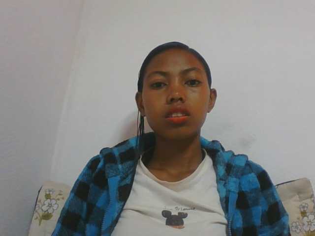 Layah7 live cam on BongaCams
