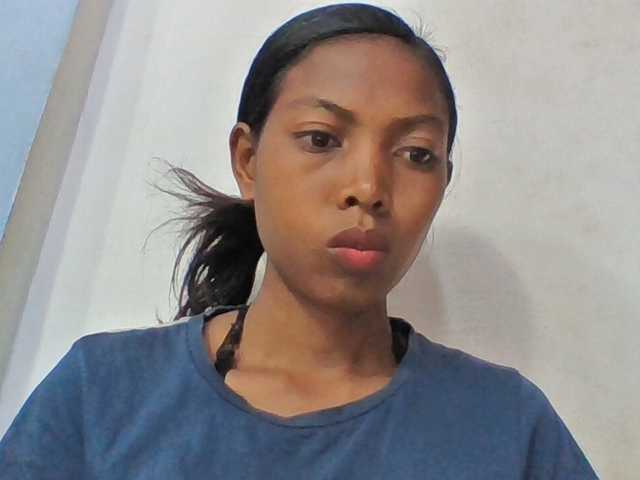 Layah7 live cam on BongaCams