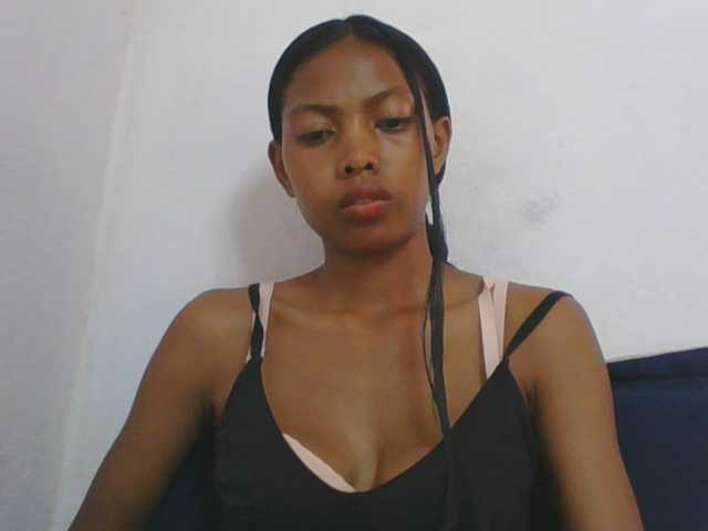 Layah7 live cam on BongaCams