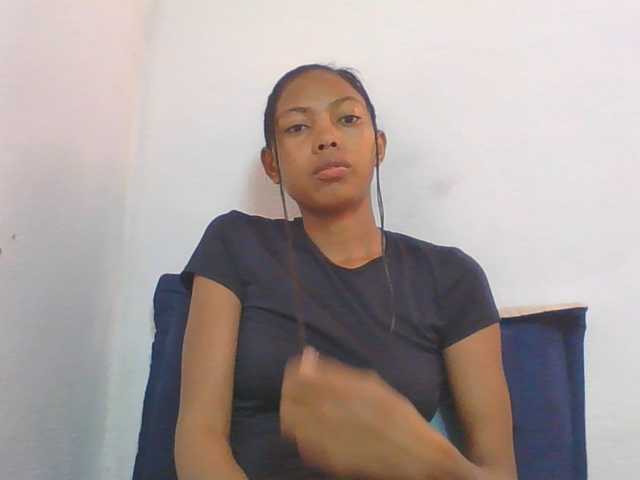 Layah7 live cam on BongaCams