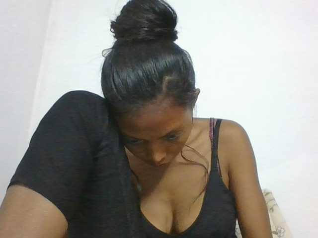 Layah7 live cam on BongaCams