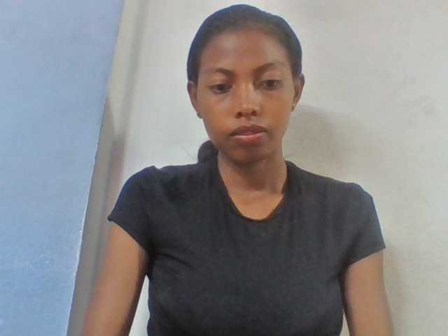 Layah7 live webcam show
