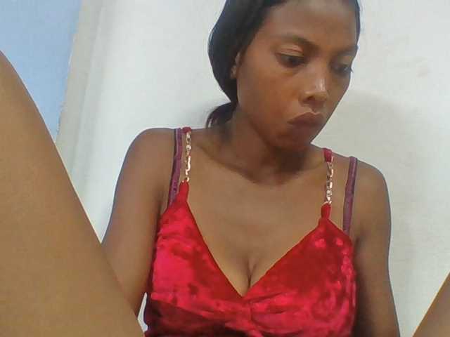 Layah7 live cam on BongaCams