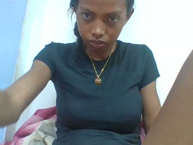 Layah7 live cam on BongaCams