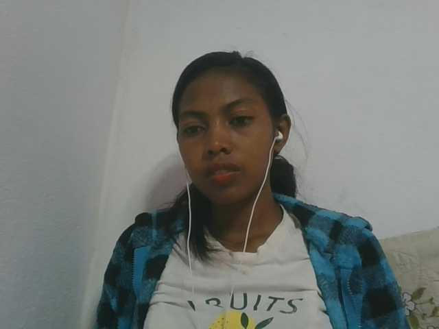 Layah7 live cam preview