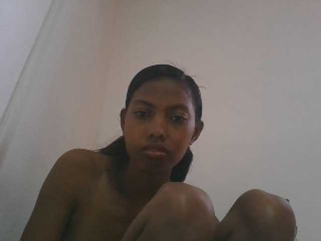 Layah7, en vivo ahora en BongaCams