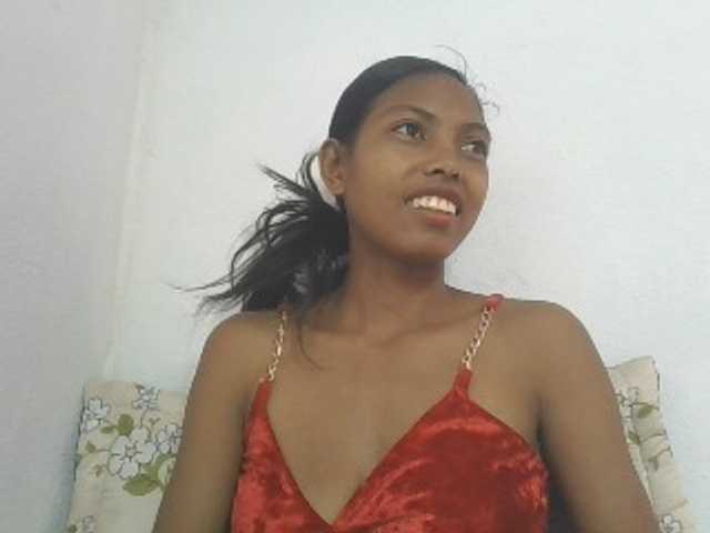 Layah7, en vivo ahora en BongaCams