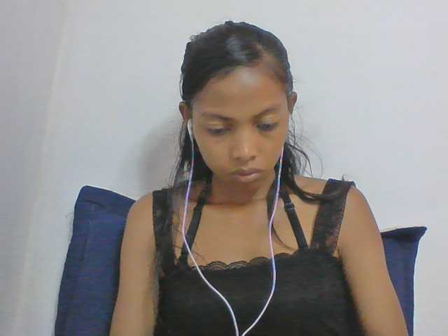 Layah7 live cam on BongaCams