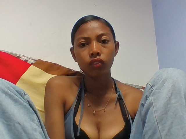 Layah7 live cam on BongaCams