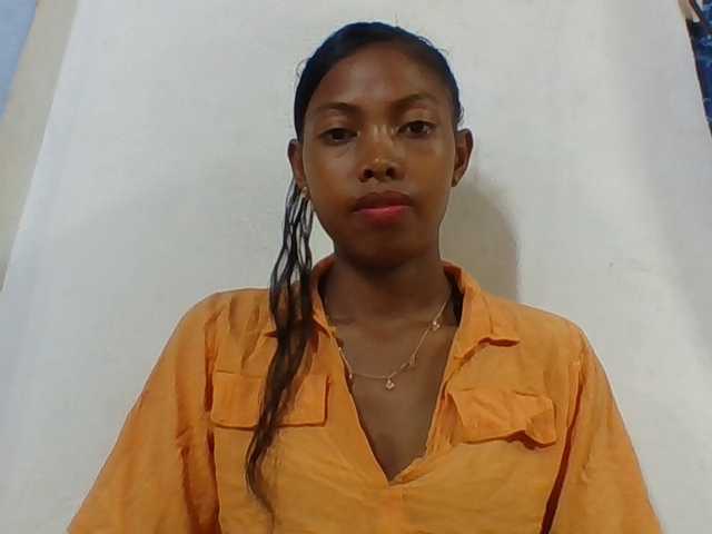 Layah7 live cam on BongaCams